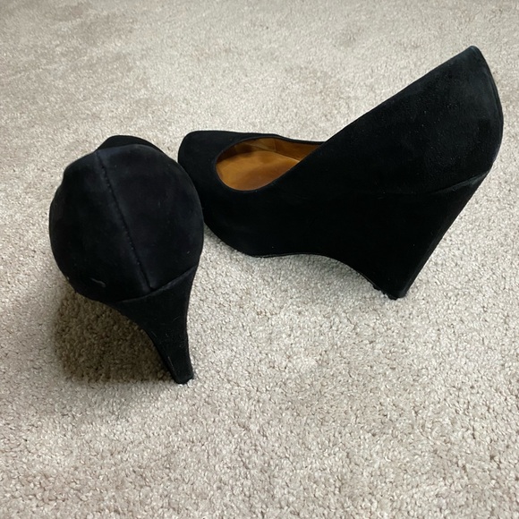 Gwen Stefani L.A.M.B. “Plum” Wedge Heels - 6.5 - Picture 4 of 16